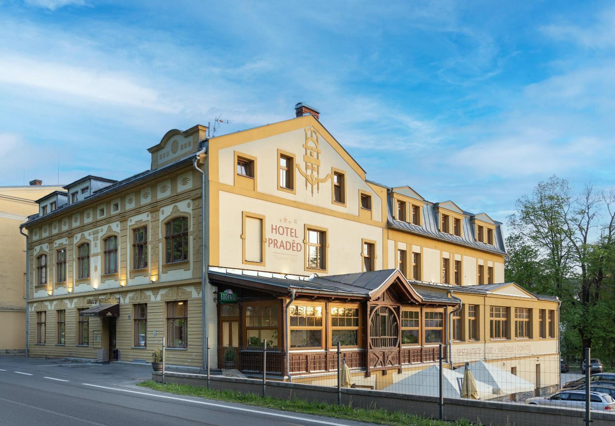 Penzion Praděd Thamm Zlaté Hory Exterior foto